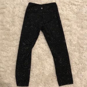 lululemon wonder under cropped leggings